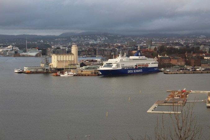 Blick auf die Festung Akershus, Akerbrygge und Tjuvholmen, Copyright: insidenorway.de
