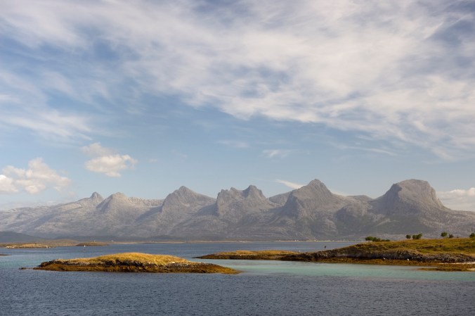 Sieben Schwestern, Copyright: Erlend Haarberg / www.visithelgeland.com / Herøy