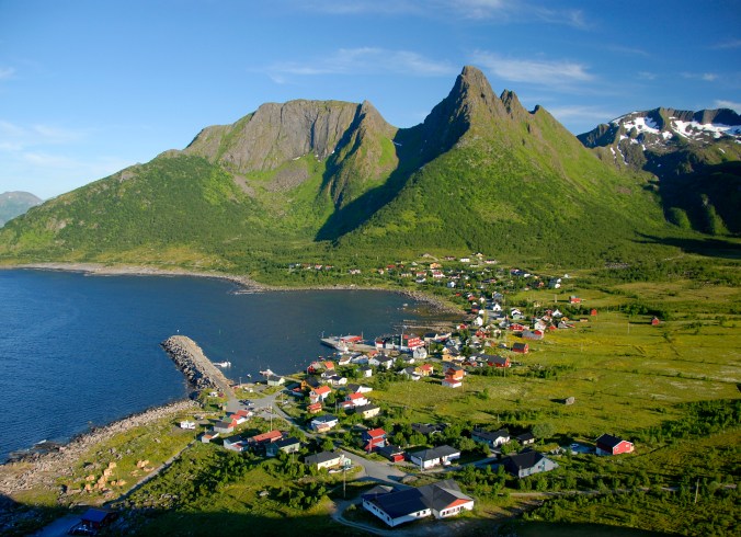 Mefjordvær, Copyright: Reiner Schaufler / www.nordnorge.com / Berg
